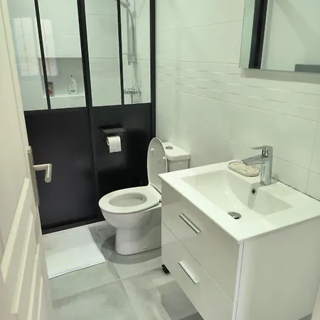 Le Petit De La Butte Holiday home *