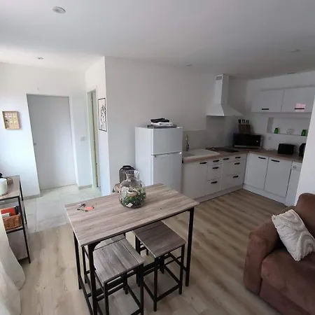 Le Petit De La Butte Holiday home