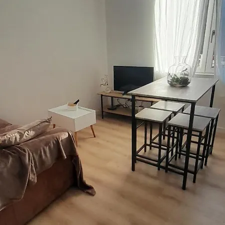 Le Petit De La Butte Hébergement de vacances *