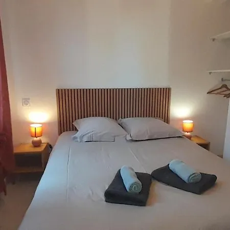 Le Petit De La Butte *